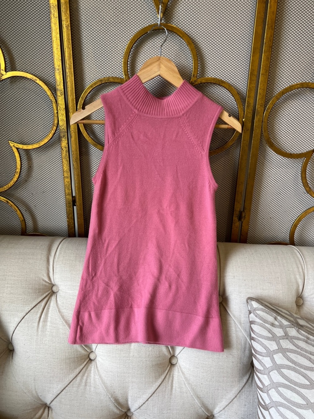 Sleeveless Rib-Neck Pink Knit Top